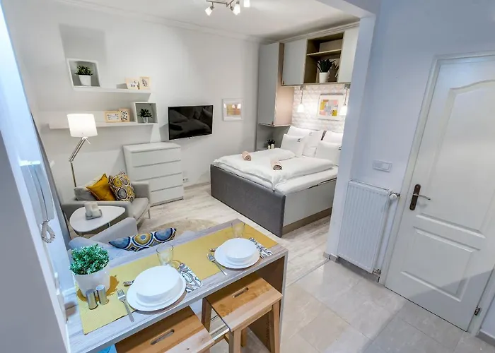 Riverside Deluxe * Budapesta